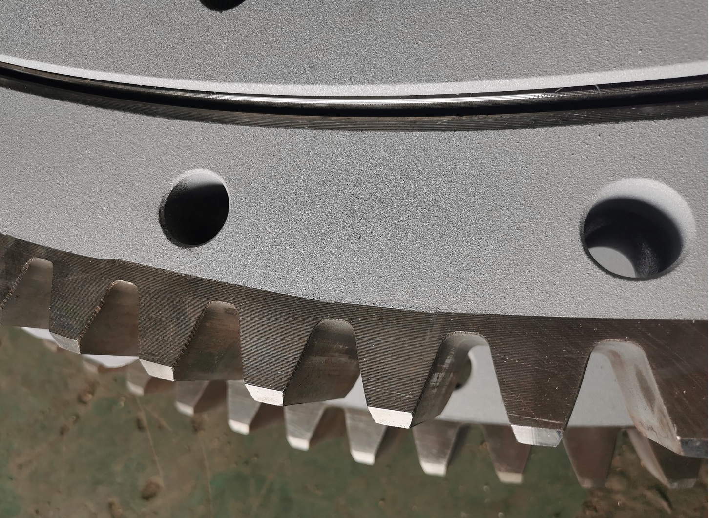 Corona de giro con pintura de zinc