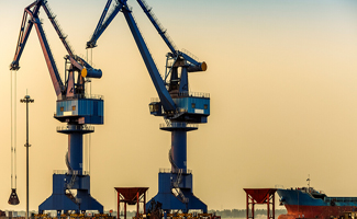 Aplicación de cojinetes de corona giratoria en grúas portuarias