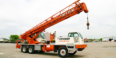 Cami&oacute;n gr&uacute;a